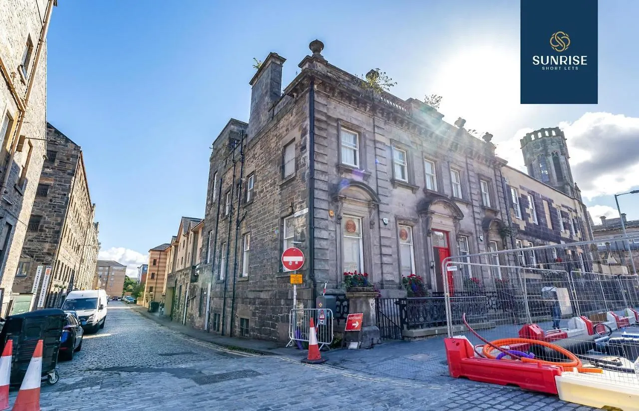 Cosy 1 Bed Main Door Apartment In Lovely Leith, Favourite For Tourists, Relocation, Businesses, Long Stays Welcome Edinburgh