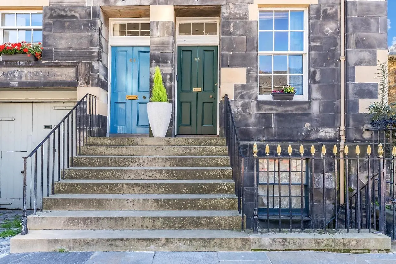 Cosy 1 Bed Main Door Apartment In Lovely Leith, Favourite For Tourists, Relocation, Businesses, Long Stays Welcome Edinburgh 0*,